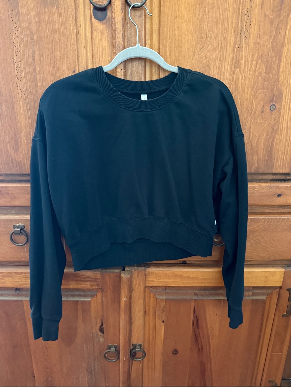 Fabletics Black Cropped Crew Sweatshirt